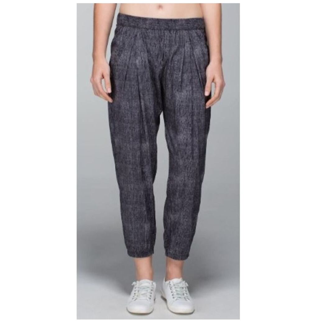 LULULEMON Pants Size 2 Rollin' With My Omies Jogger Black/Gray Swift Ultra Light